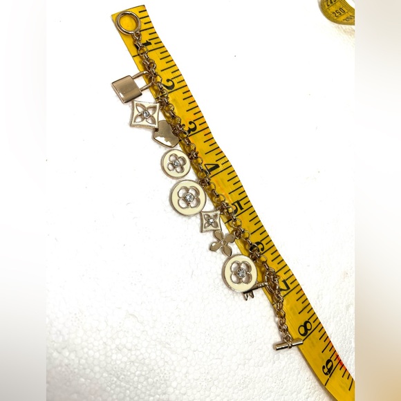 NWOT KEY LOCK 🔐 GOLD CREAM BRACELET - Picture 4 of 4